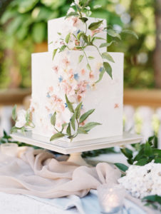 cake stand and cake with sugar florals