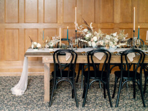 a wedding table at lairmont manor for a micro wedding